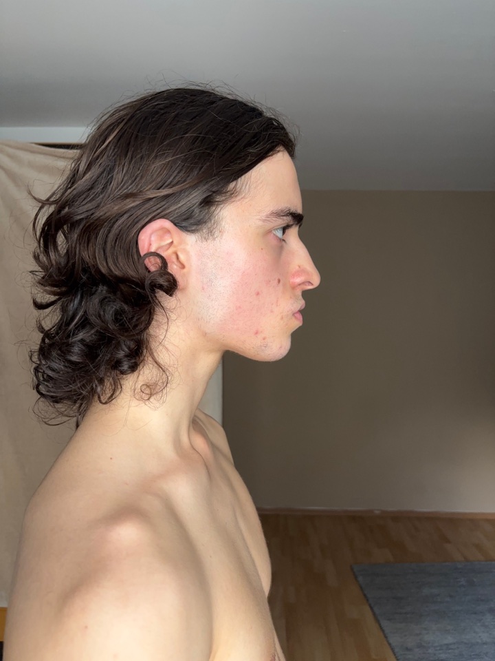 Kerem Dağ — current digital, shirtless right profile